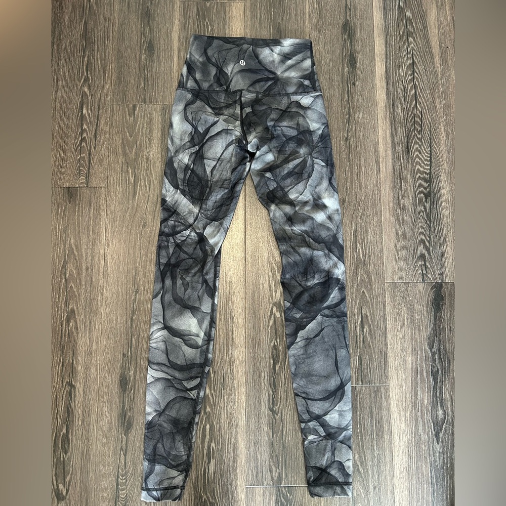 “vintage” lululemon wunder under leggings